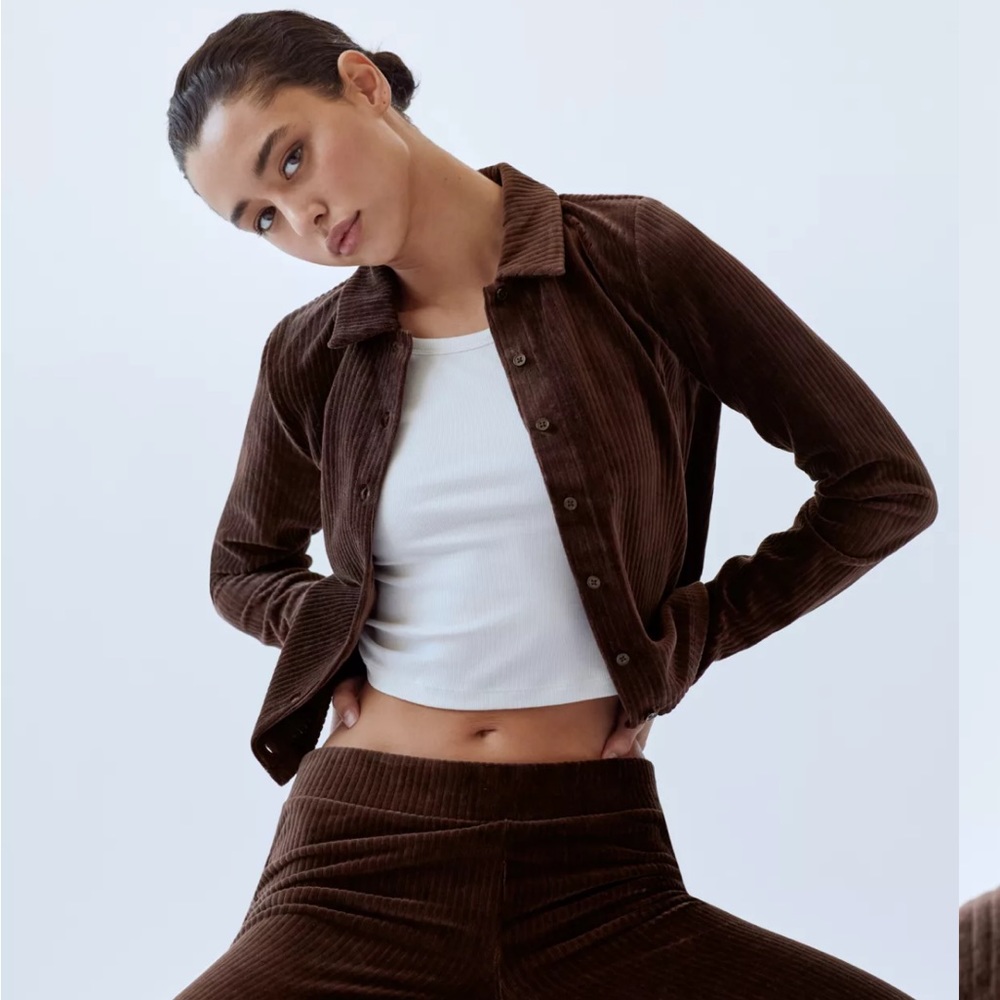 Aritzia Sunday Best Petal Longsleeve in Mocha Brown. XXS